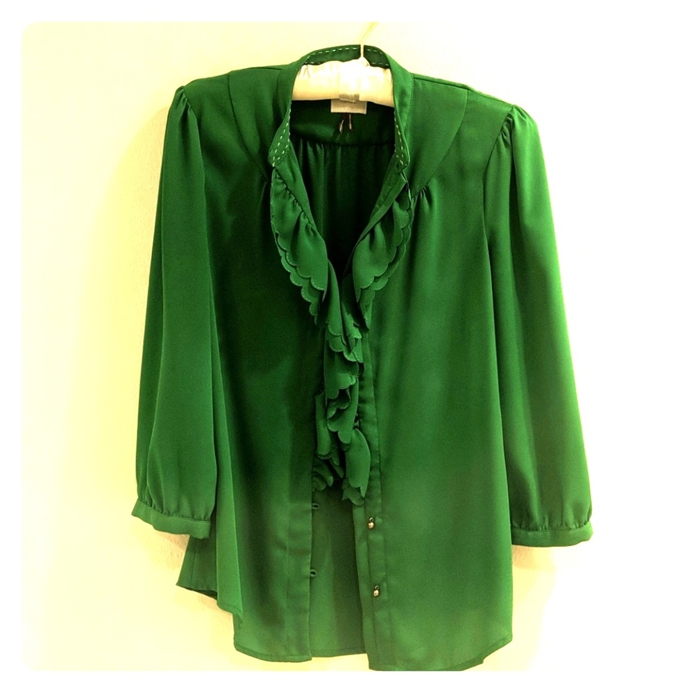 Anthropologie gorgeous fun ruffled buttoned blouse